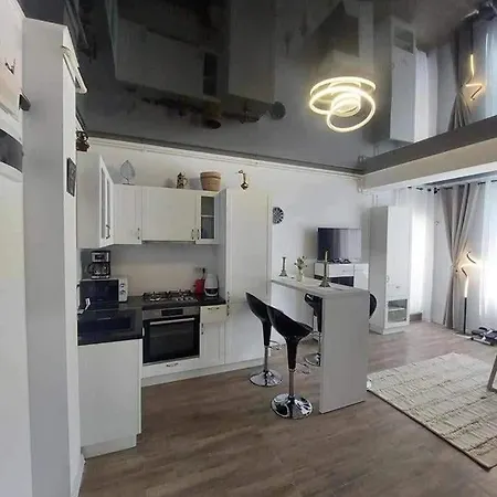 Andra Apartman Năvodari