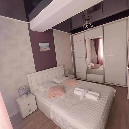 Apartment Andra Navodari